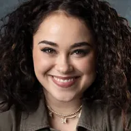Nicole, Social Media Manager